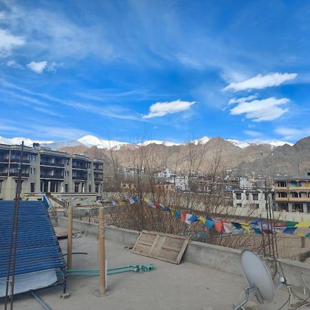 Hotel Lonchay Residency ليه المظهر الخارجي الصورة