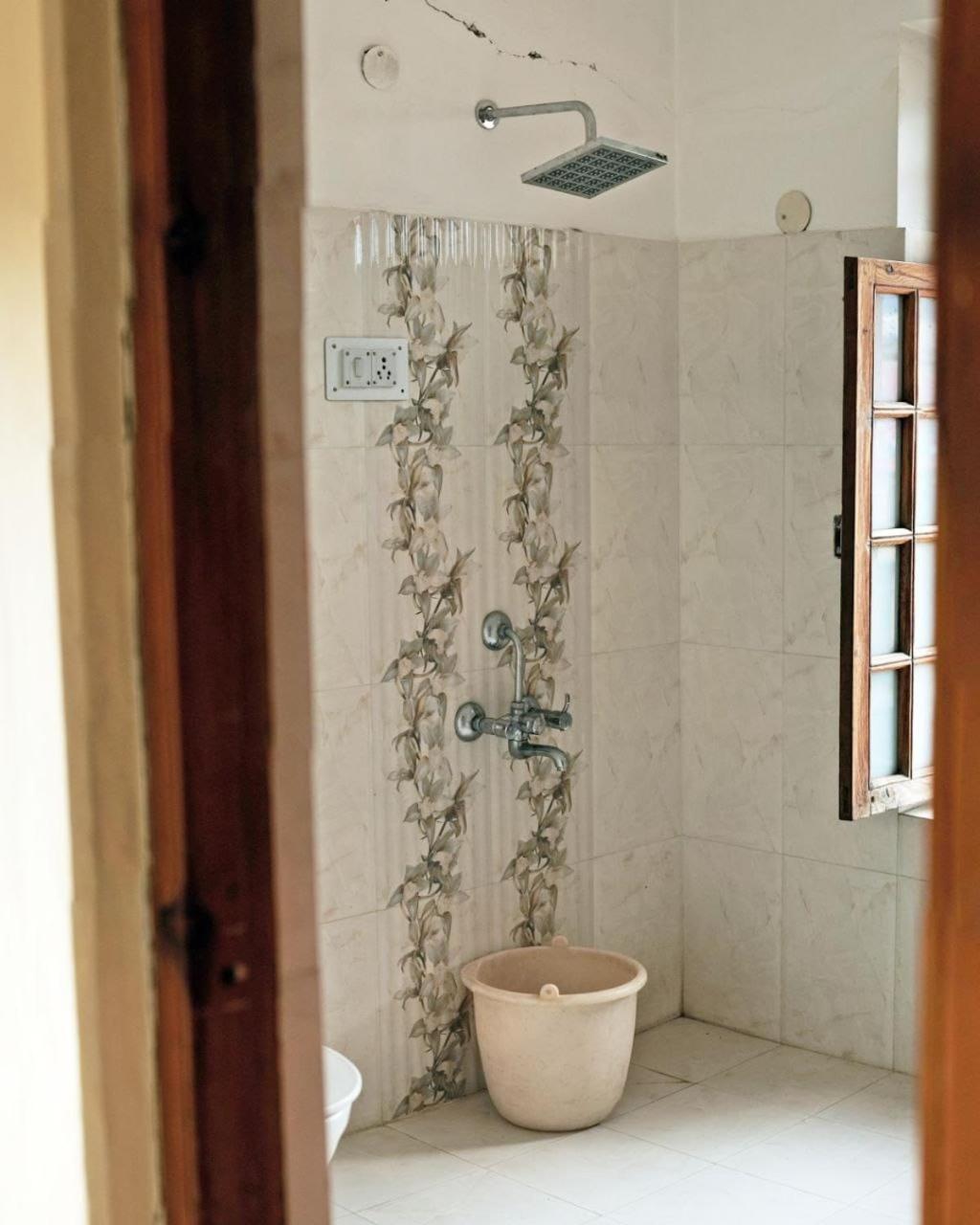 Hotel Lonchay Residency ليه المظهر الخارجي الصورة